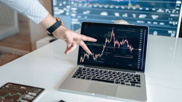 Professional backlink network coverage for Finance & Investing