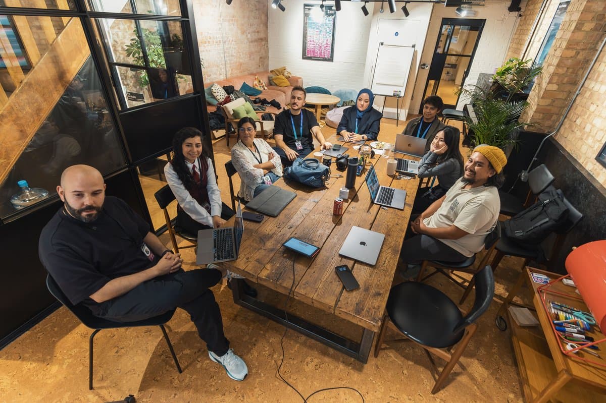 Editorial team collaborating on quality publisher guest posting campaign